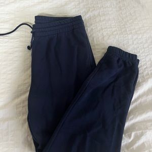 aritzia TNA cozy fleece boyfriend sweatpant